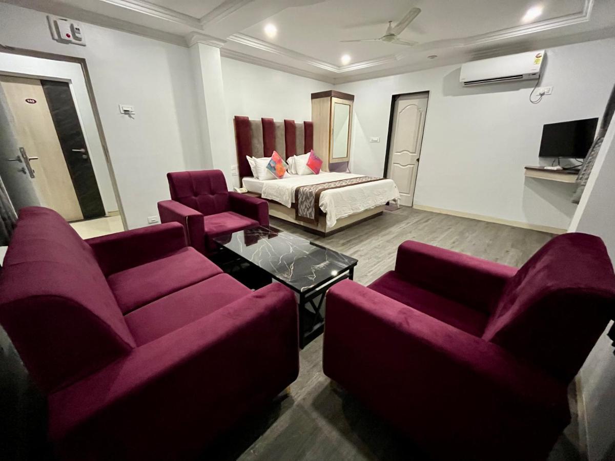 Hotel Jeet Paradise Phaltan Exterior foto